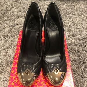 NWT! Tory Burch Kaitlin Wedge in Black size 9.5